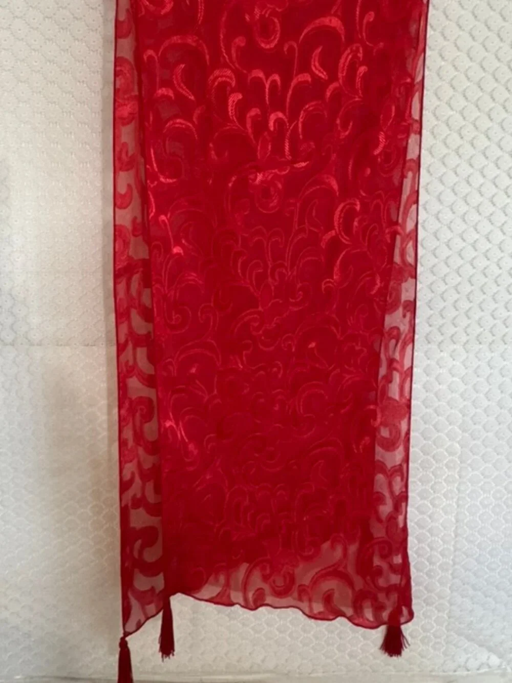 Vibrant Sheer Shiny Evening Scarf Shawl Corner Tassels, Delicate Pattern 64x13